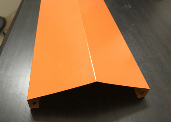 Πορτοκαλιά συνήθεια Β διαμορφωμένο αλουμίνιο σύστημα ανώτατης ανοικτό άποψης λουρίδων αλουμινίου ανασταλμένο